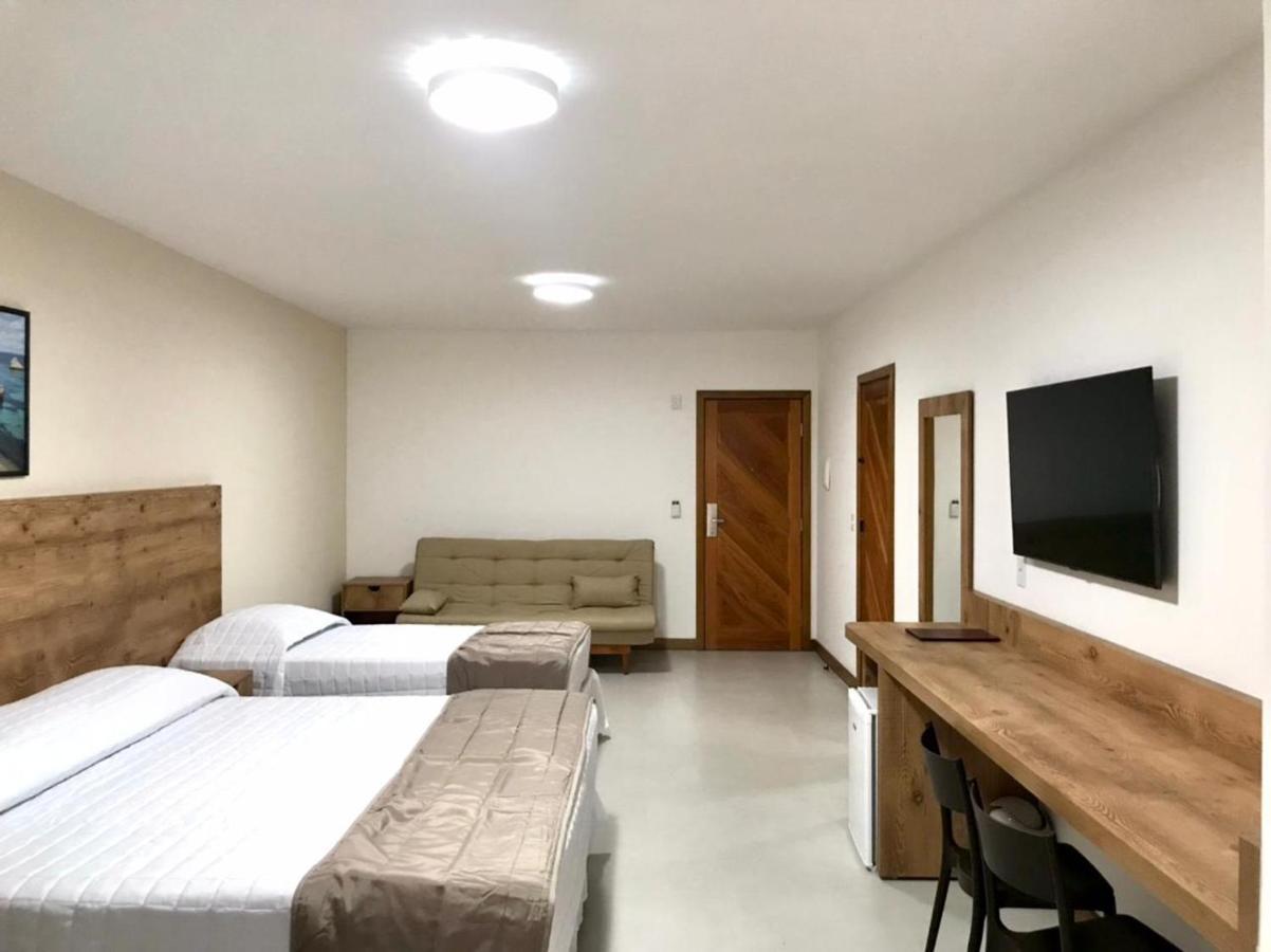 Deluxe Family Room,1334424812:JPEG